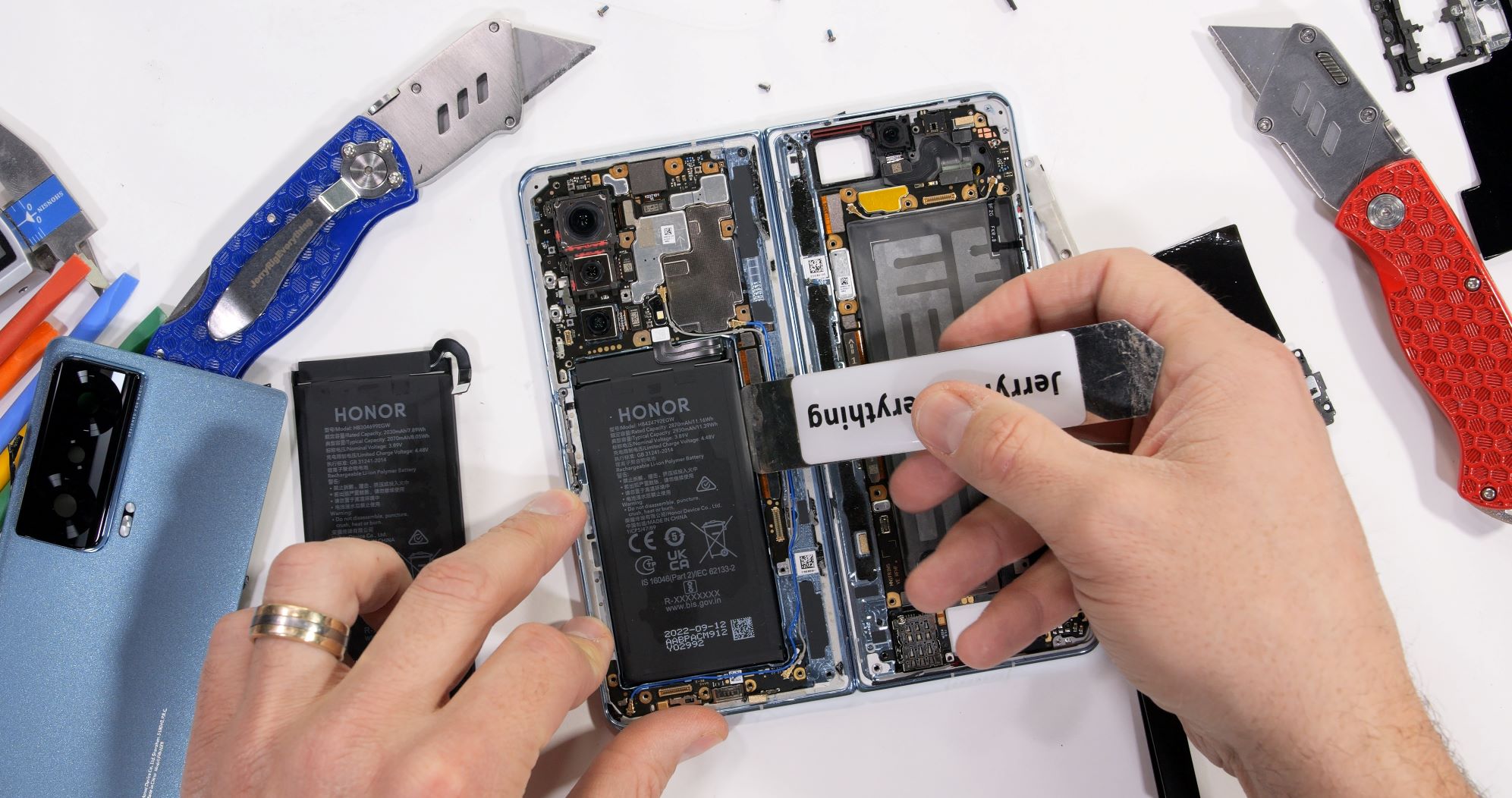 pspan-stylefont-size24pxPer-la-prima-volta-HONOR-svela-linterno-del