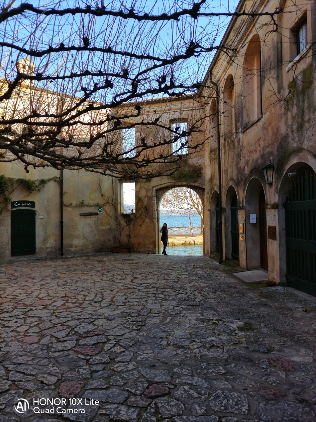 pPunta-San-Vigilionbspè-considerata-la-Portofino-del-Lago-di-Garda-A