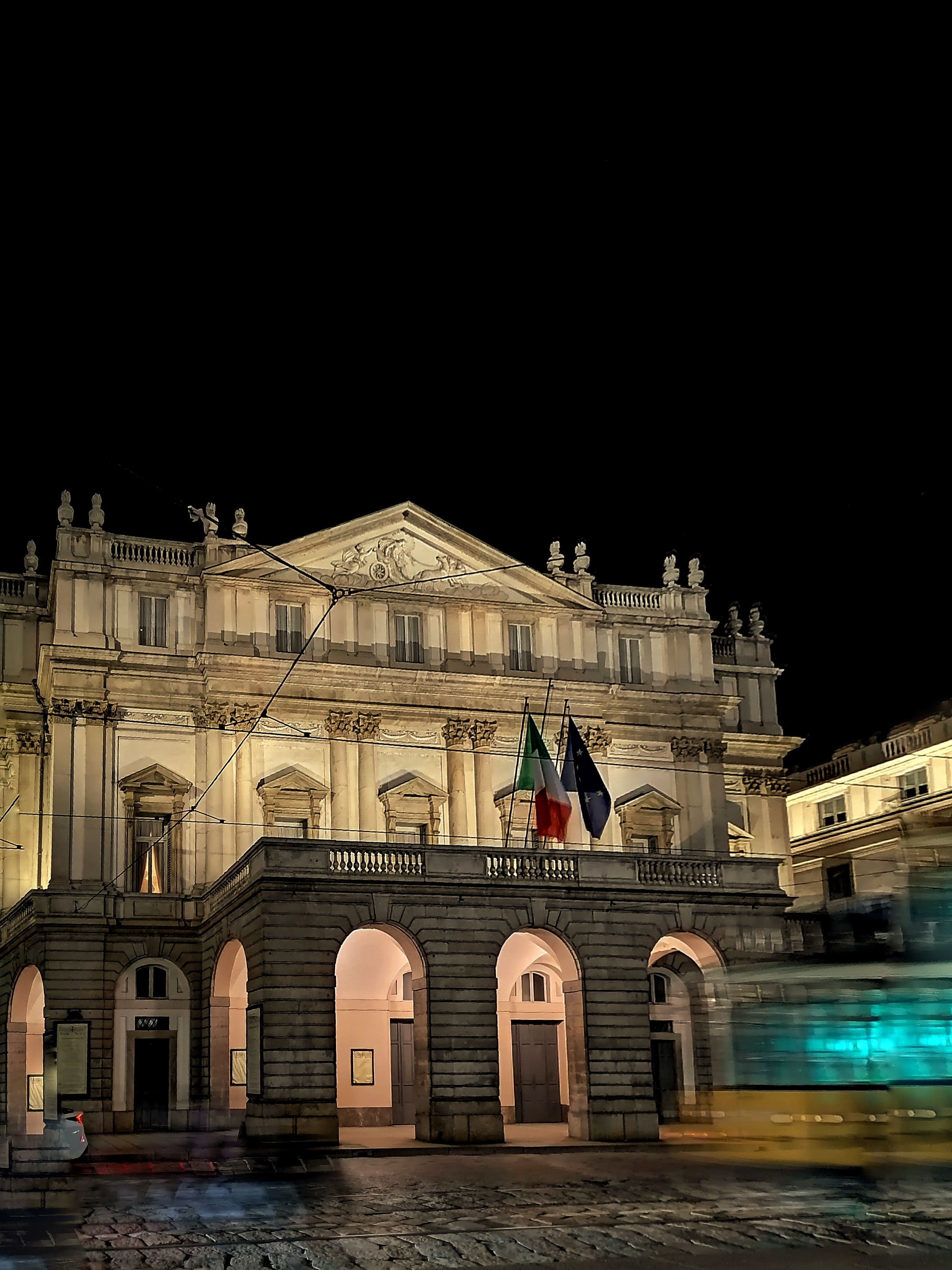 pQualche-scatto-di-quando-sono-tornata-a-Milano-per-un-aperitivo-tra