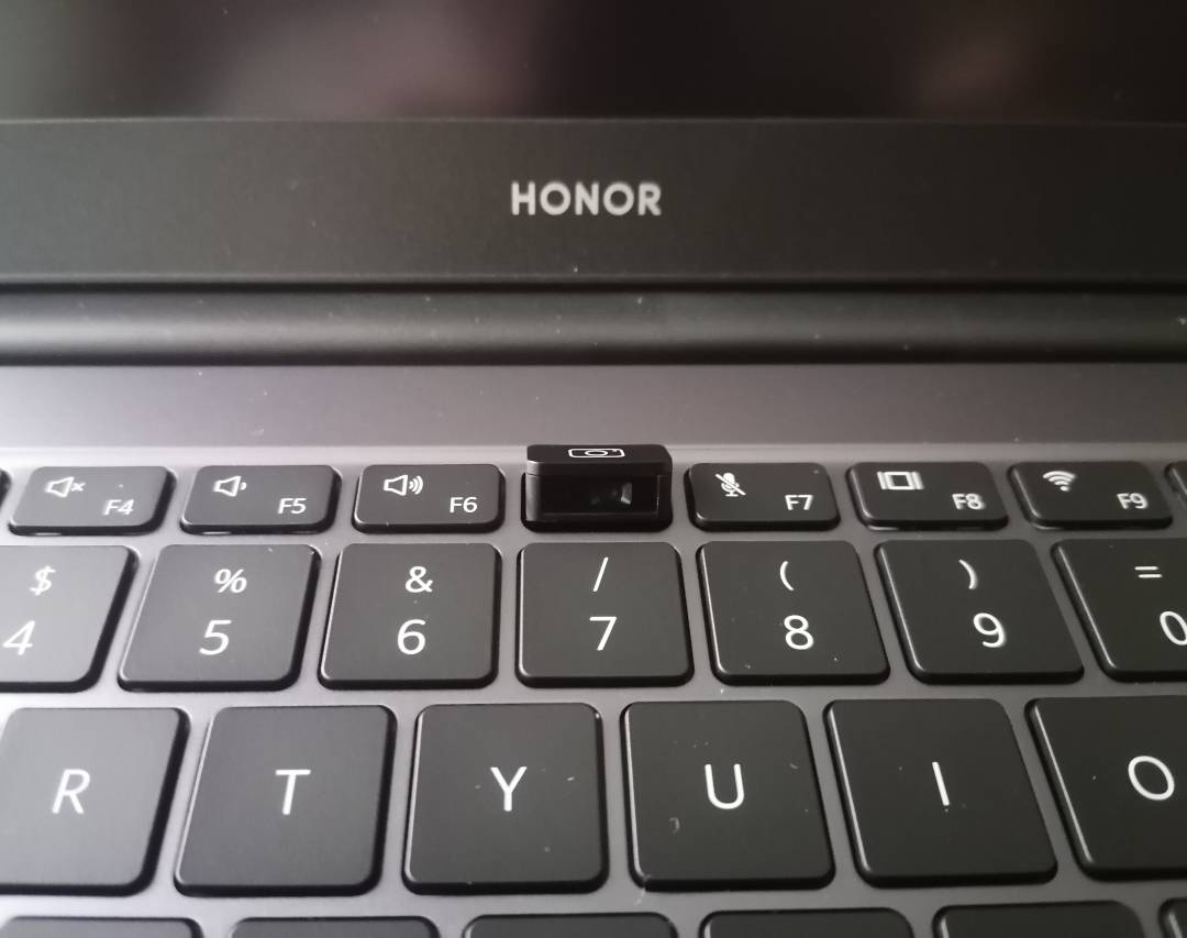 pPoche-ore-fa-vi-ho-mostrato-il-pacco-che-era-arrivato-in-casa-mia