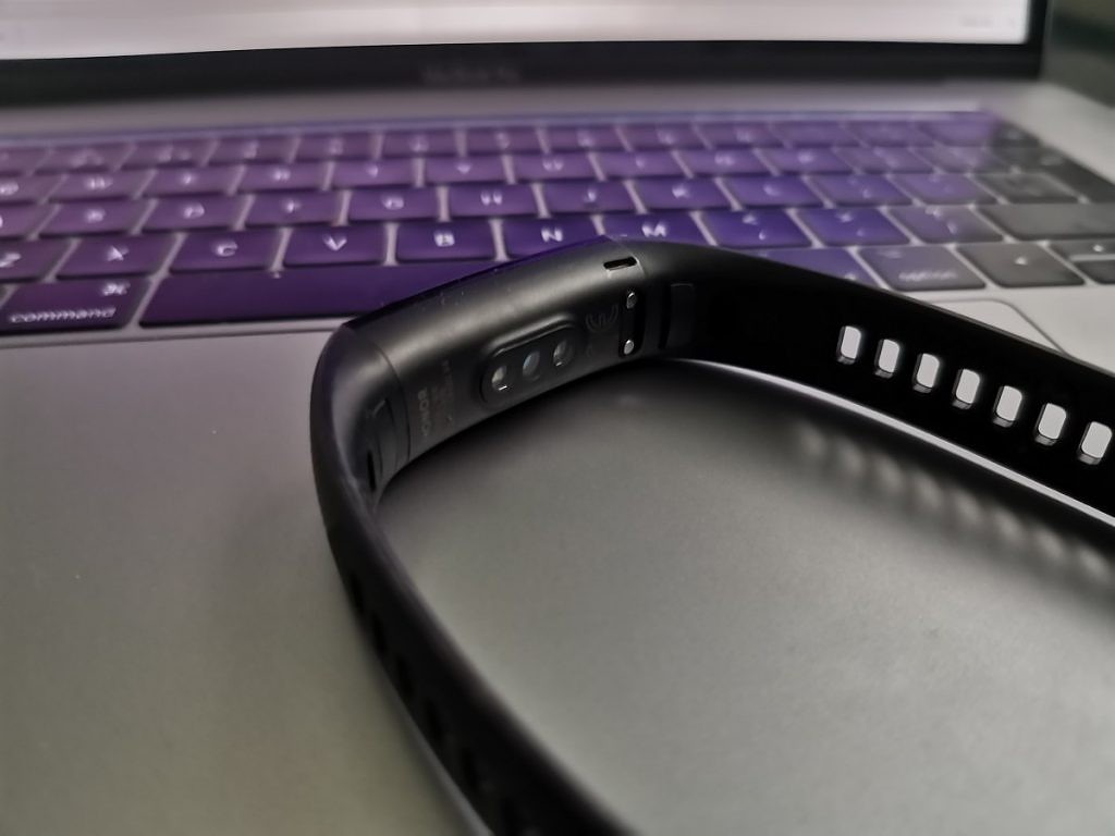 Honor Band 5 Review] An Excellent Fitness Tracker at a Cheap Price