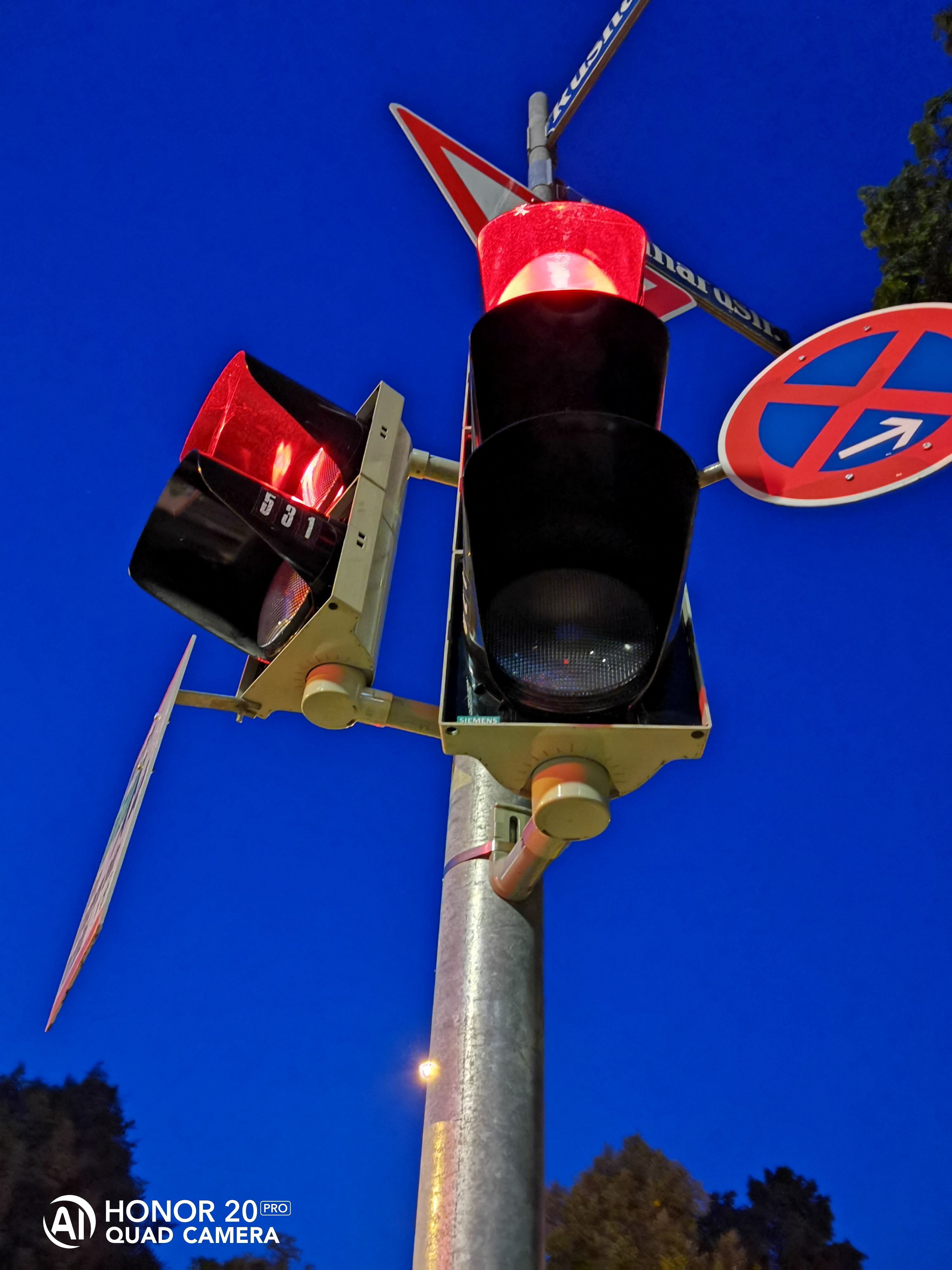 Camera-Feature-AIS-Super-Night-Mode-through-the-lens-of-HONOR-20-Pro