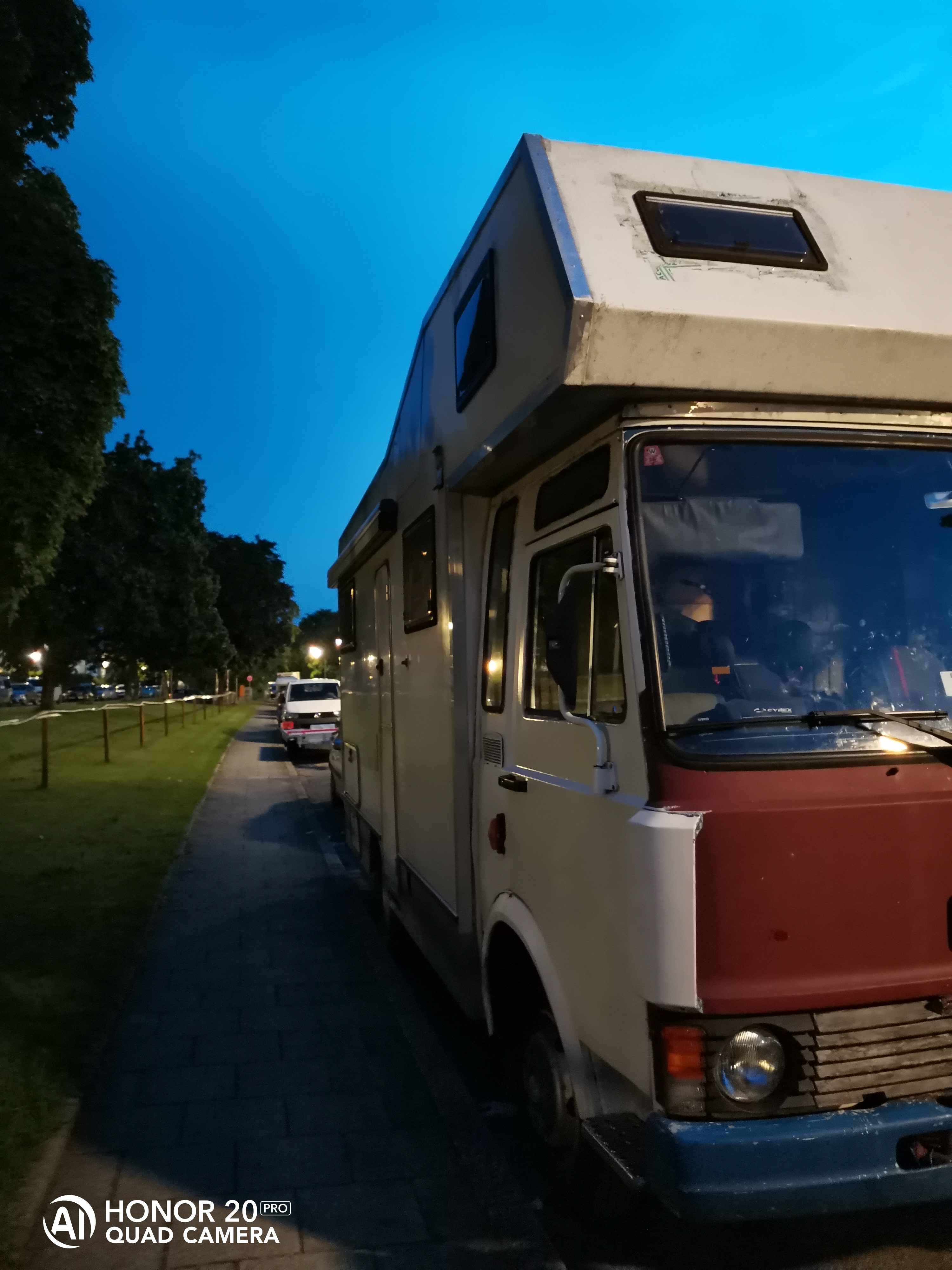 Camera-Feature-AIS-Super-Night-Mode-through-the-lens-of-HONOR-20-Pro