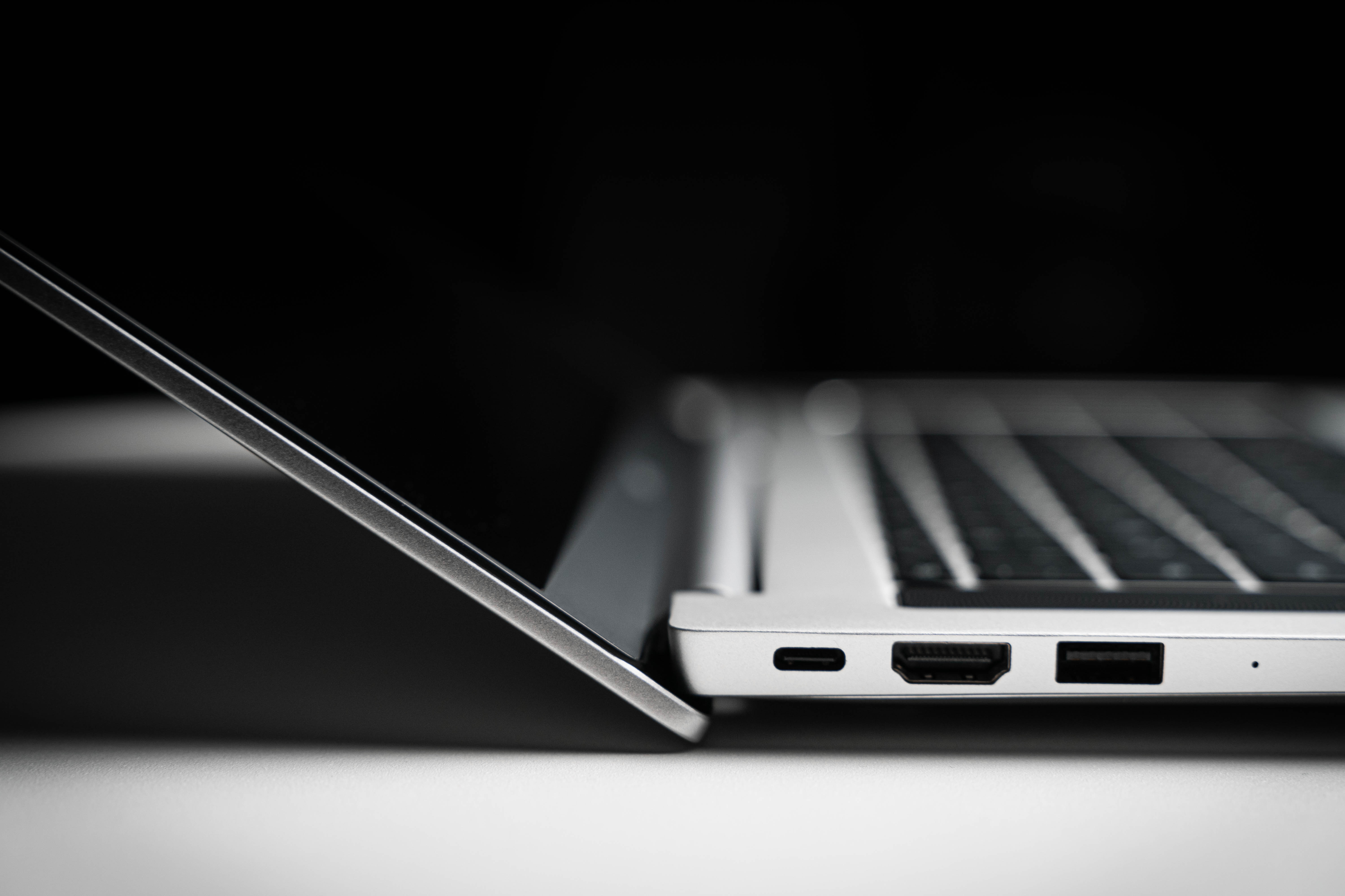 pstrongspan-stylefont-size24pxThe-New-HONOR-MagicBook